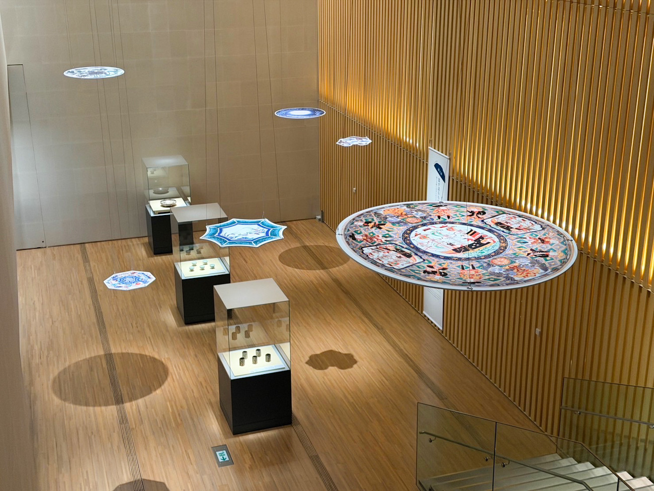 サントリー美術館「眼のごちそう　食器」会場
