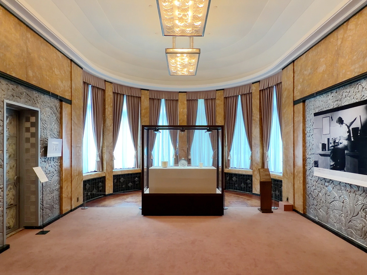 東京都庭園美術館「ルーシー・リー展―東西をつなぐ優美のうつわ―」会場より 1章「ウィーンに生まれて」会場風景
