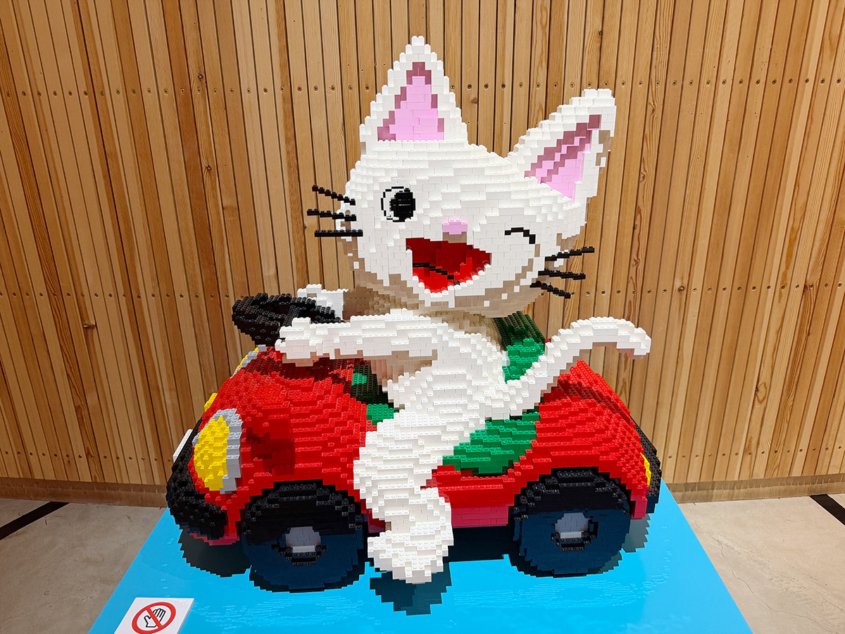 PLAY! MUSEUM「誕生50周年記念 ノンタン ずっとともだち!!!」展会場より　「レゴ®ブロックでつくったノンタン」　制作：三井淳平（レゴ®認定プロビルダー）