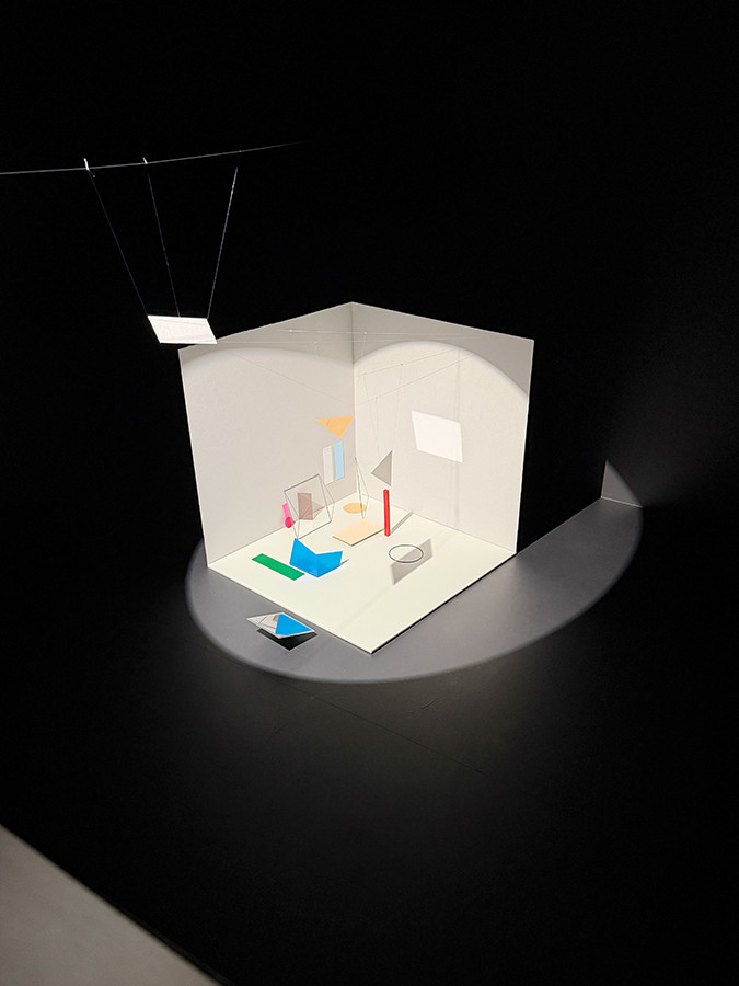 21_21 DESIGN SIGHT「方丈記に学ぶ –生きるを編み直す小さな建築–」会場より 田部井美奈《回転する風景》