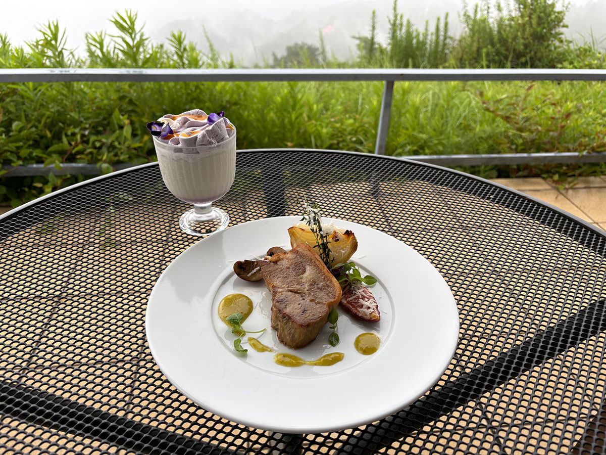 おすすめランチ　「三田ポークと兵庫県地野菜のロースト～朝倉山椒と柑橘とやまみつのソース～」（グラニットカフェ）
