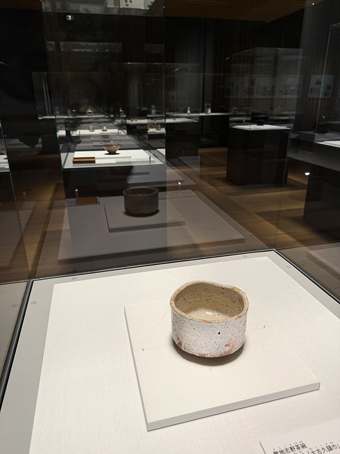 サントリー美術館「逸翁美術館コレクション 蕪村・呉春と茶の湯の名品」会場