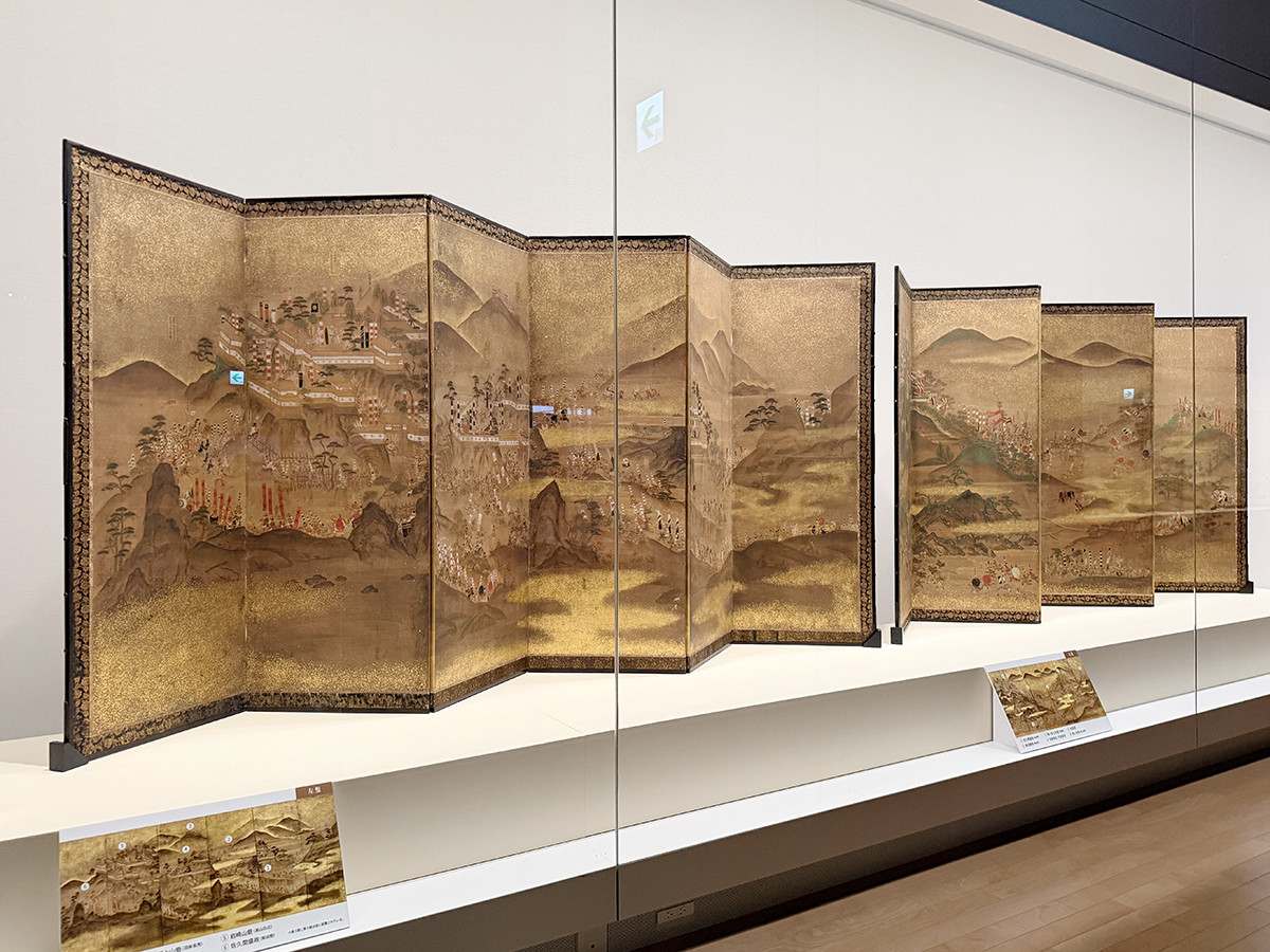 江戸東京博物館「江戸東京博物館リニューアル記念・NHK大河ドラマ特別展『豊臣兄弟！』」会場より　《賤ヶ岳合戦図屏風》江戸時代　長野・佐久市教育委員会［全期間展示］