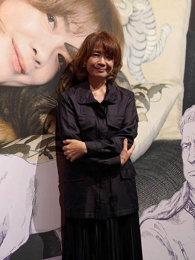 漫画、文筆、油彩画から迫る〈地球サイズ〉の世界観 ─ 世田谷文学館で「ヤマザキマリの世界」