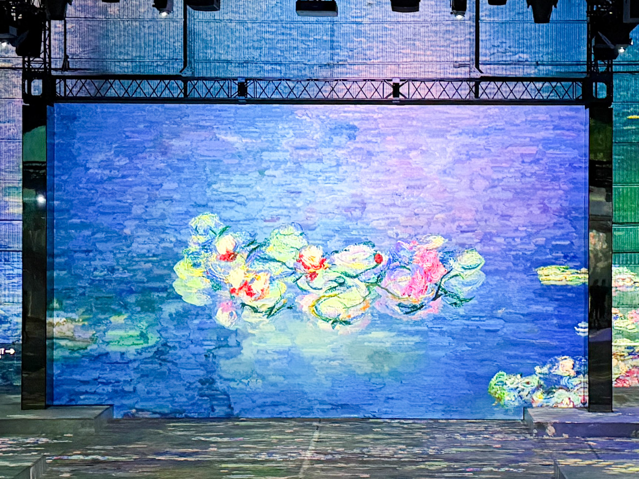 THE MOVEUM YOKOHAMA by TOYOTA GROUP「印象派モネと浮世絵［モネを魅了した、日本の美］」会場