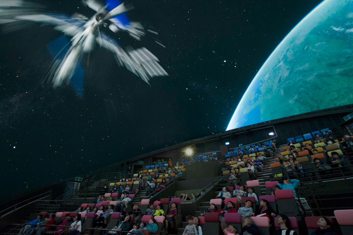 プラネタリウム特別プログラム 君も天文学者になろう！ 展覧会 アイエム[インターネットミュージアム]