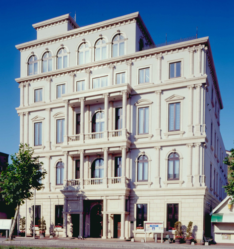 小さなガラスの昆虫展