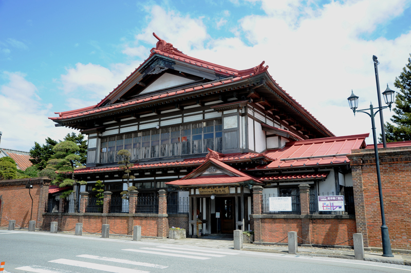 太宰治記念館「斜陽館」
