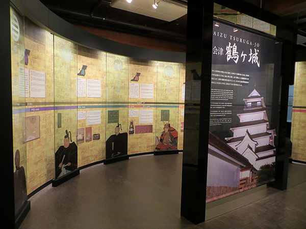 鶴ヶ城（若松城天守閣郷土博物館）