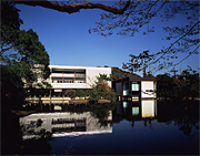 開館60周年　シャルロット・ペリアンと日本 