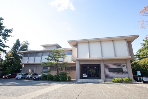 石川県立伝統産業工芸館 美術館・博物館 アイエム[インターネットミュージアム]