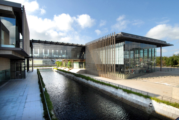 没後40年　鴨居玲展　見えないものを描く