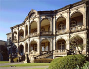 綱町三井倶楽部