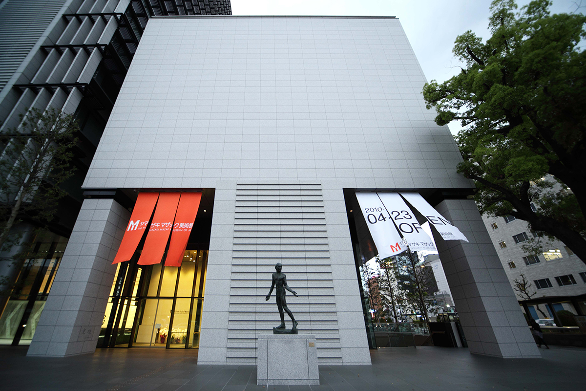 富田菜摘 スクラップ・ワールド