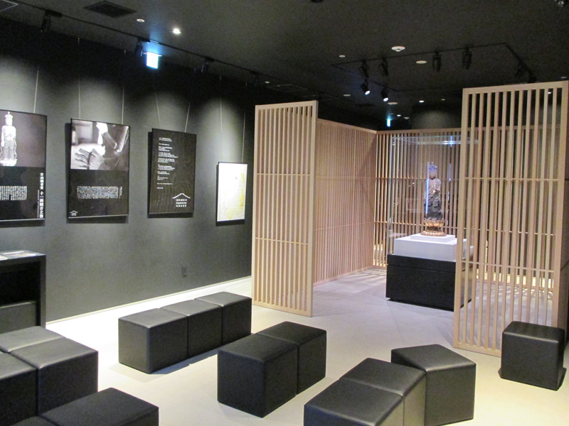 十一面観音立像　向源寺（渡岸寺観音堂）