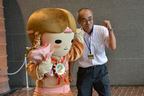 イワミンと博物館長