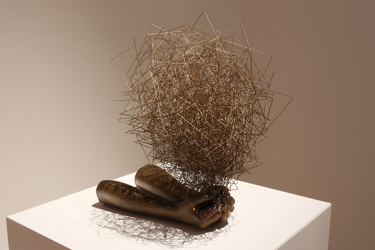 塩田千春展:魂がふるえる