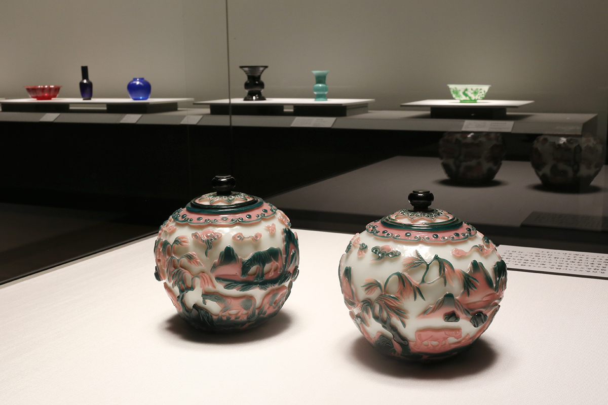 ガレも愛した－清朝皇帝のガラス | レポート | アイエム