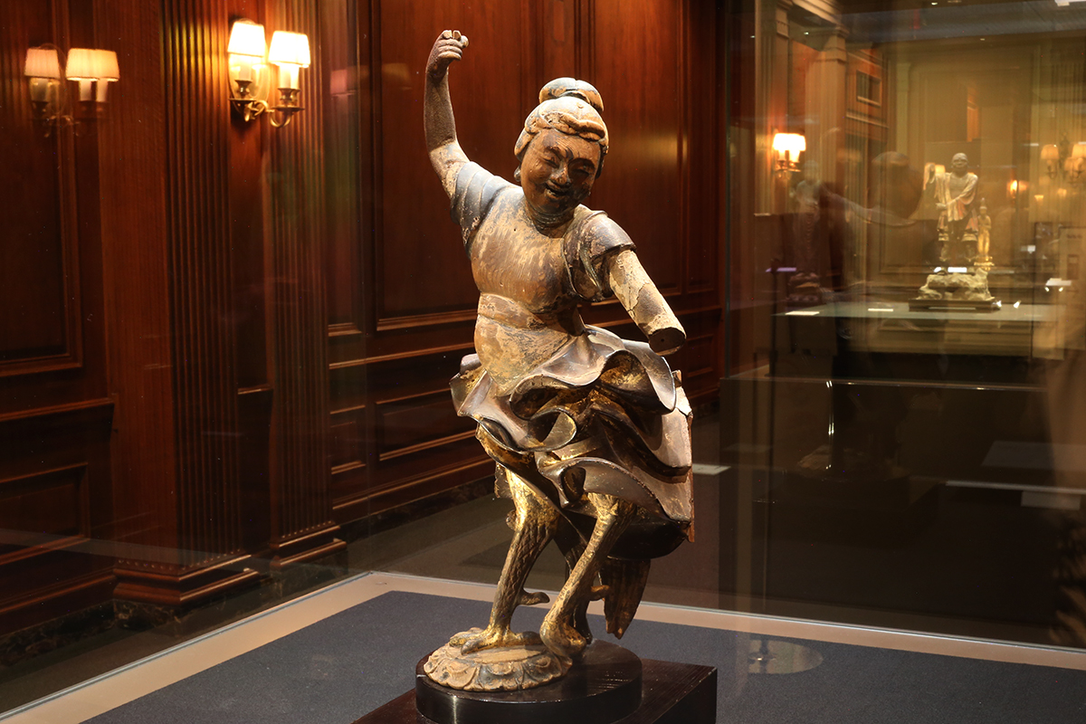 特別展「仏像の姿」～ 微笑む・飾る・踊る～