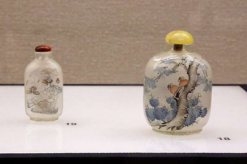 「ビエンコ」ってナンダ！？ガラスの鼻煙壺　─ 清朝の嗅ぎたばこ入れ ─